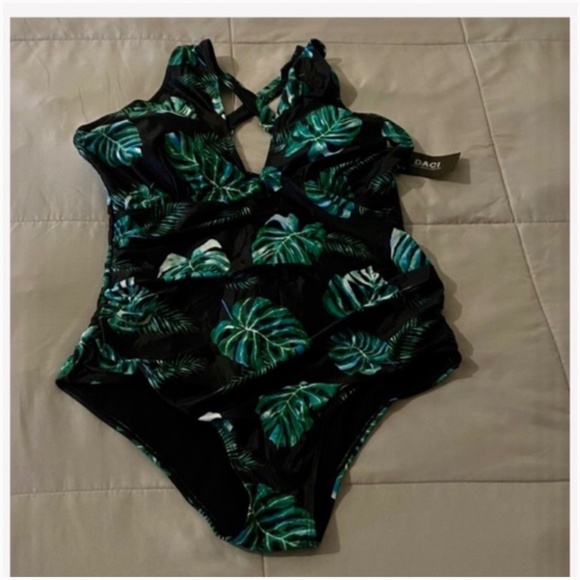 Daci Women's Tropical Green Leafs (Black/Green) Style Swimsuit Size 16W - Picture 4 of 4